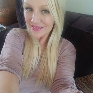 Meet your Posher, Stella